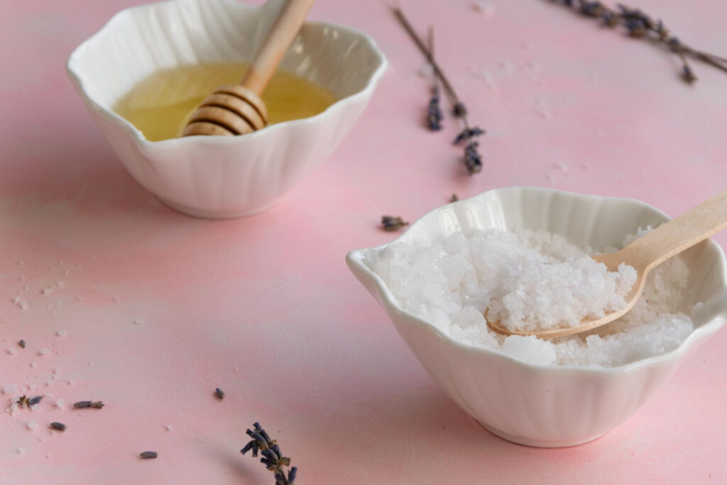 Medus ir druska sąnariams: ar verta bandyti ir kur slypi rizikos