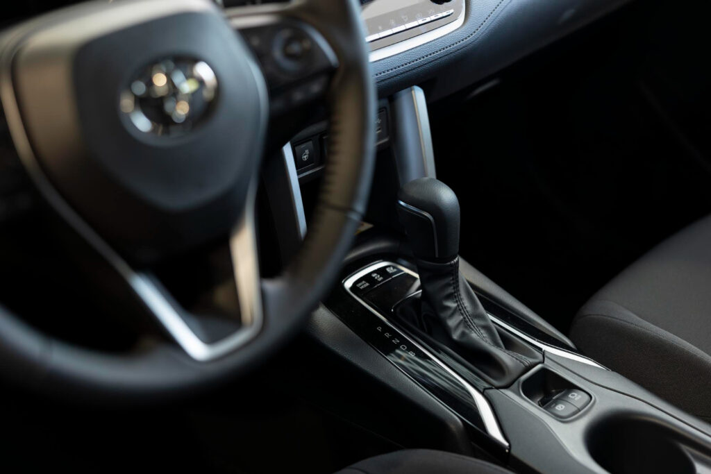 Automatinės pavarų dėžės gedimo požymiai: kada jau per vėlu delsti