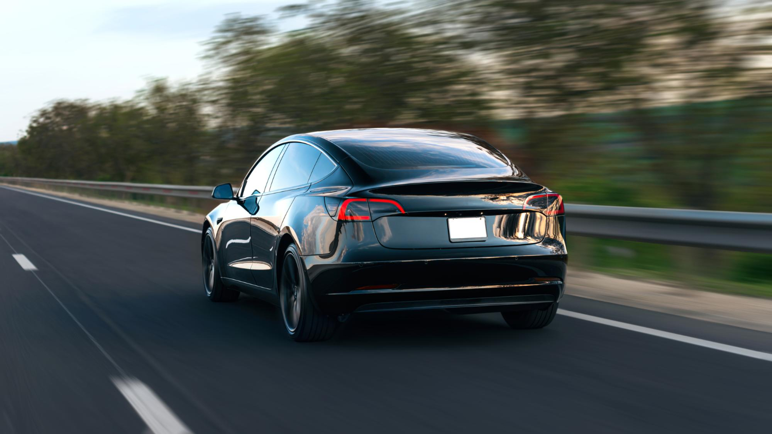 TOP 10 patikimiausių automobilių 2026: ekspertų ir vairuotojų vertinimai