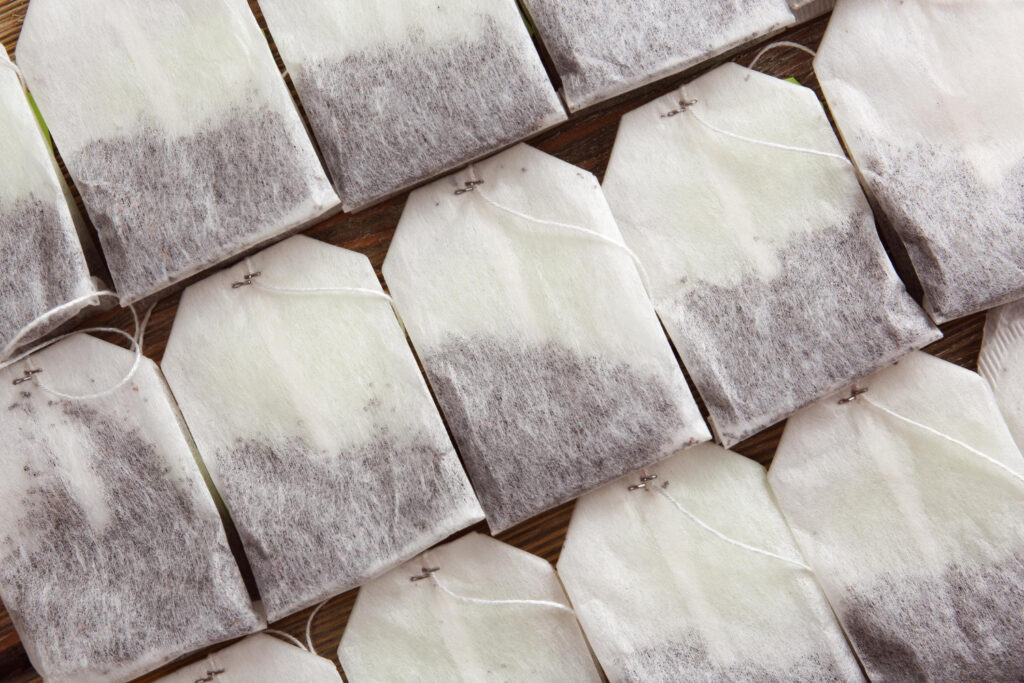 Arbatos maišeliai – netikėtas panaudojimas namuose ir grožiui be papildomų išlaidų