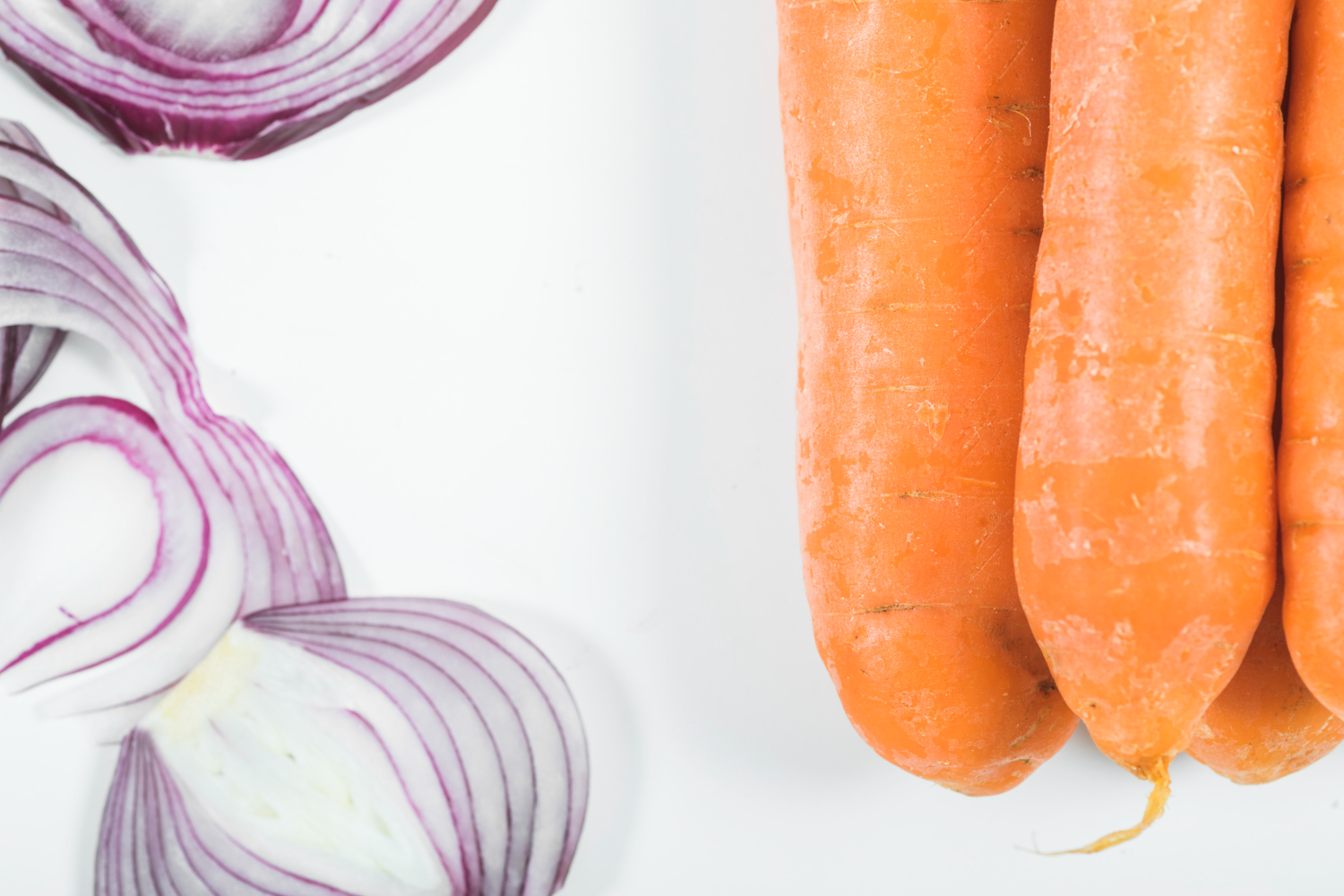 Ką pirmiau kepti – morkas ar svogūnus – ir kodėl nuo to priklauso skonis