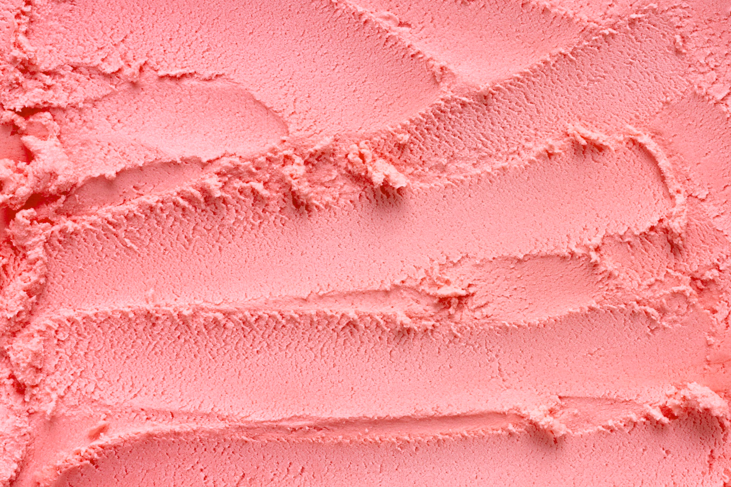 Braškių ledai be kiaušinių: gaivus ir greitas vaikų favoritas