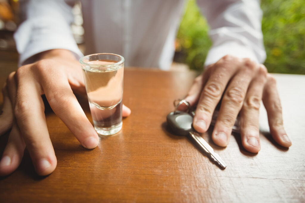 Leistinas alkoholio kiekis vairuojant Lietuvoje: ribos, baudos ir ką būtina žinoti