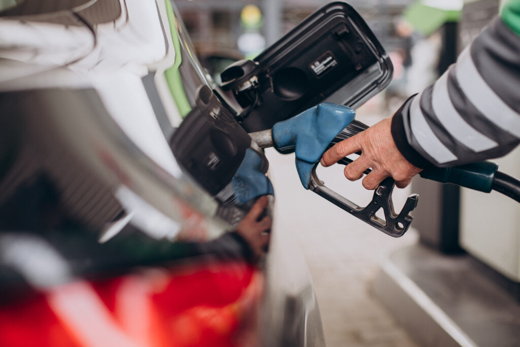Dyzelis ar benzinas: kuris variklis geresnis tavo važiavimo įpročiams